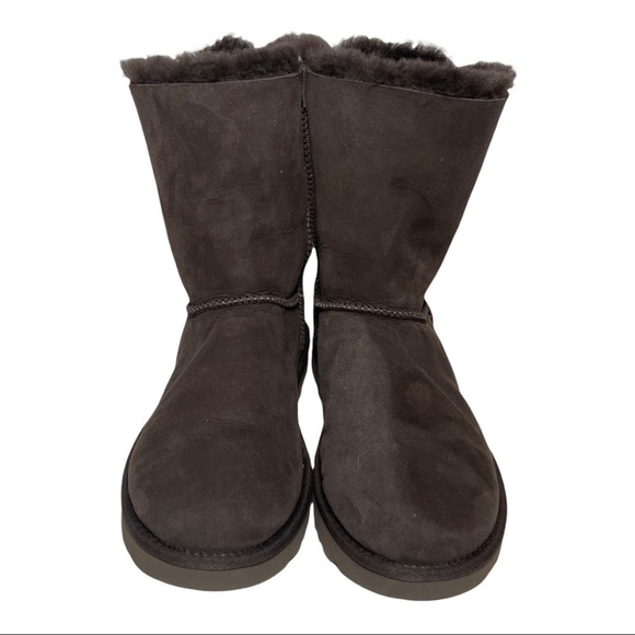 UGG Women Boots Size 7 - Picture 1 of 5